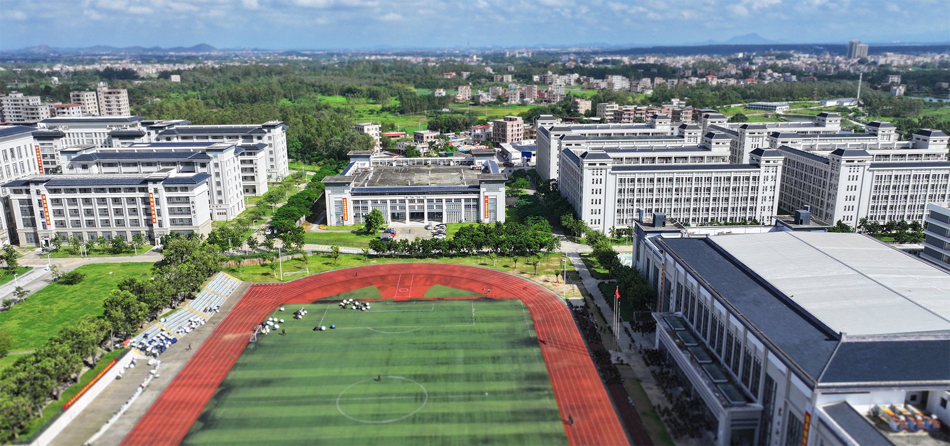 学校领导班子全体成员